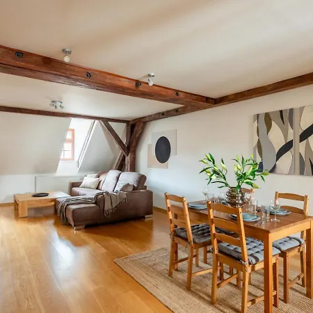 Apartment Lovely Loft With Views Near Charles Bridge By Easybnb Premium