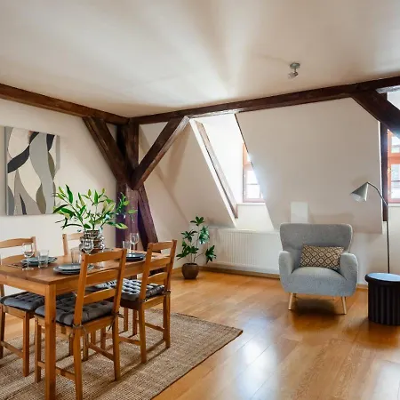 Lovely Loft With Views Near Charles Bridge By Easybnb Premium * Prag