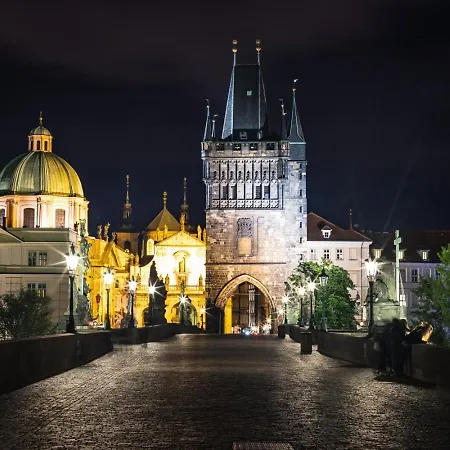 Lovely Loft With Views Near Charles Bridge By Easybnb Premium * Prag